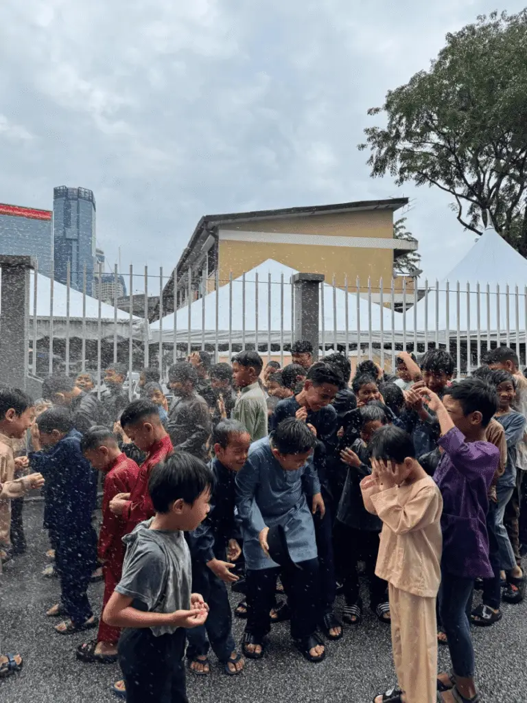 Program komuniti klinik tuah