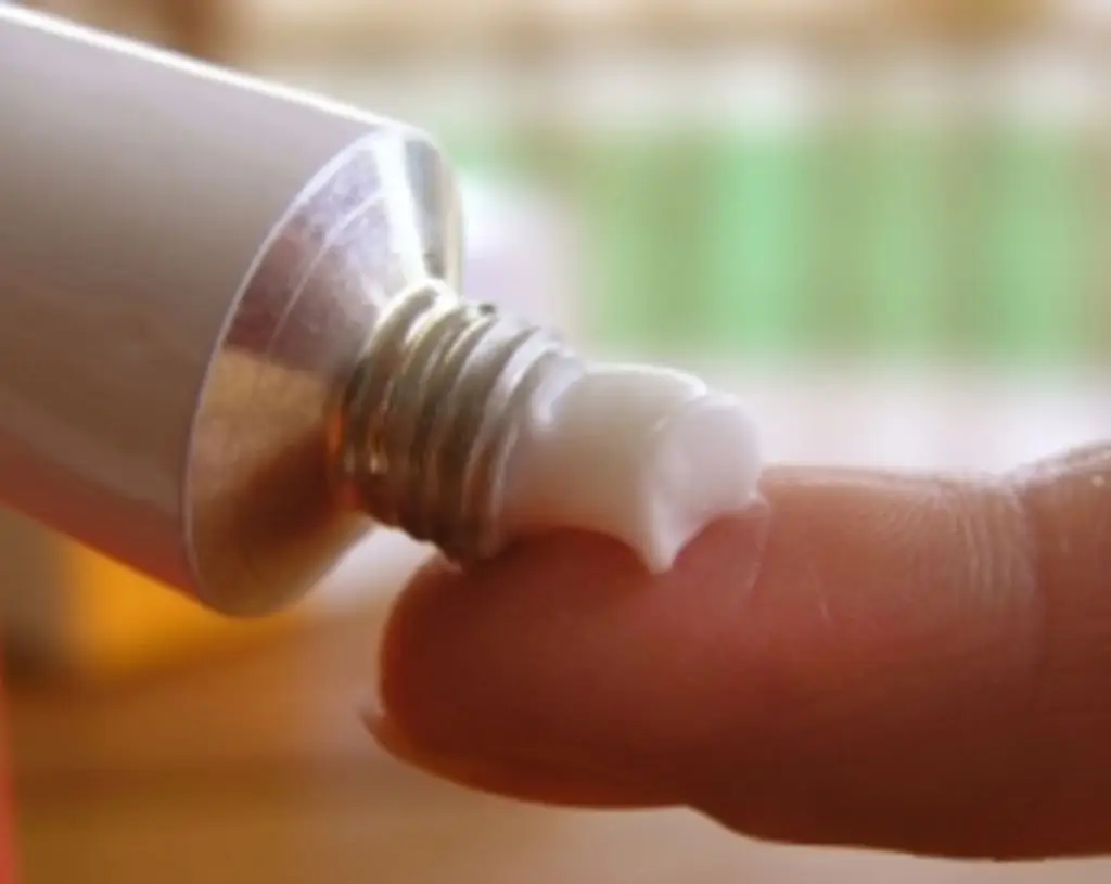 use steroid creams to fix phimosis